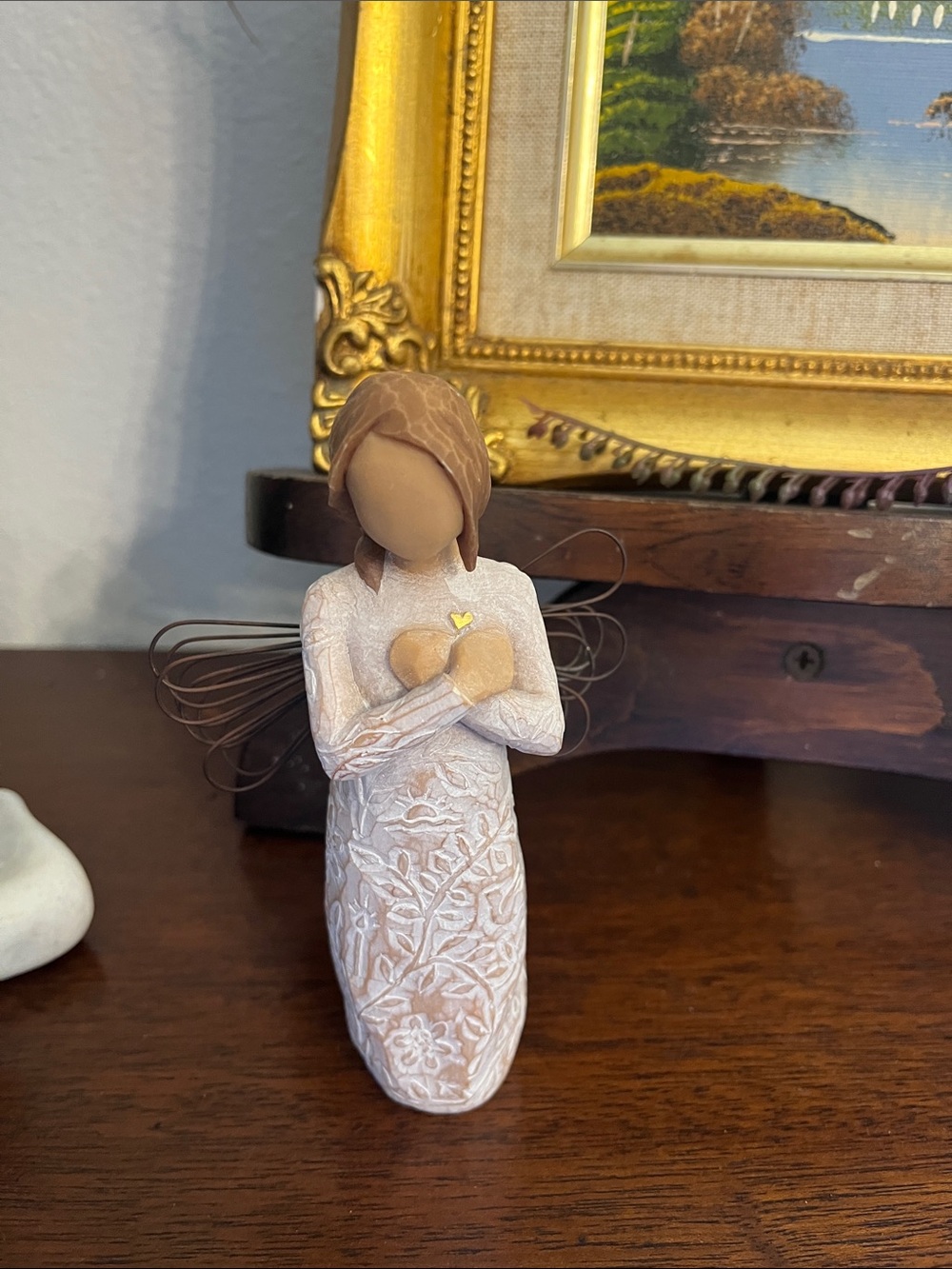 Willow Tree Remembrance Angel Figurine w/Brown Hair & Gold Heart by Susan Lordi